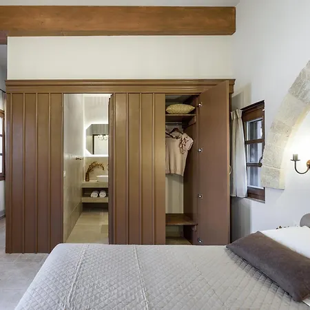 Spanish Knights Aparthotel *